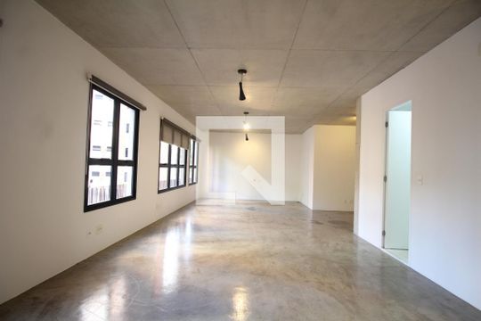 Sala/ Quarto de kitnet/studio para alugar com 1 quarto, 70m² em Vila Suzana, São Paulo