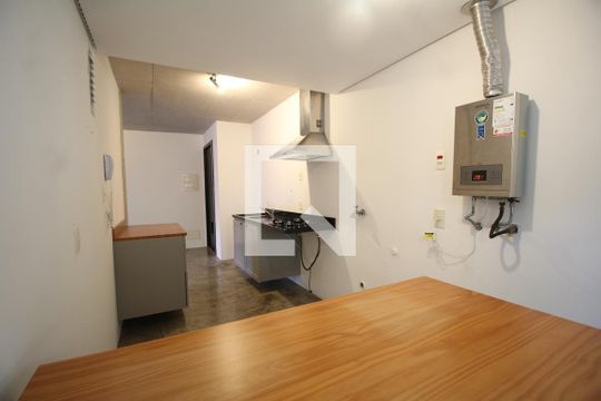 Cozinha  de kitnet/studio para alugar com 1 quarto, 70m² em Vila Suzana, São Paulo