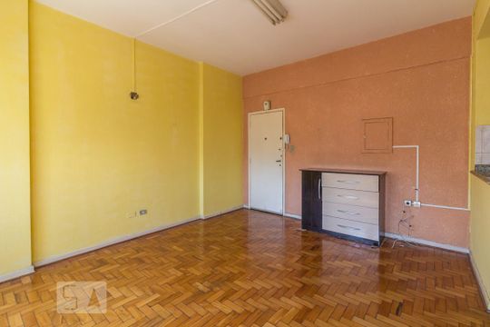 Sala de kitnet/studio à venda com 1 quarto, 32m² em Centro, São Paulo