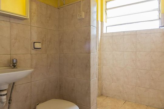 Banheiro de kitnet/studio à venda com 1 quarto, 32m² em Centro, São Paulo