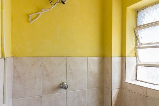 Banheiro de kitnet/studio à venda com 1 quarto, 32m² em Centro, São Paulo