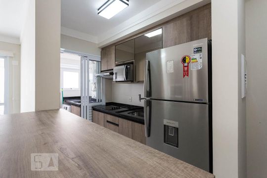Cozinha de kitnet/studio para alugar com 1 quarto, 50m² em Vila Gertrudes, São Paulo