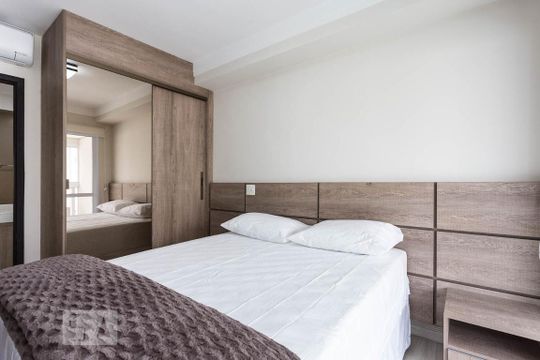 Quarto de kitnet/studio para alugar com 1 quarto, 50m² em Vila Gertrudes, São Paulo