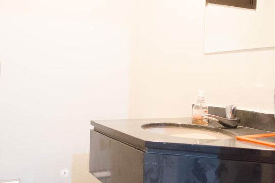 Lavabo de apartamento à venda com 1 quarto, 62m² em Centro, Campinas