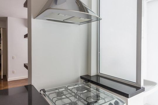 Cozinha de apartamento para alugar com 2 quartos, 95m² em Cerqueira César, São Paulo