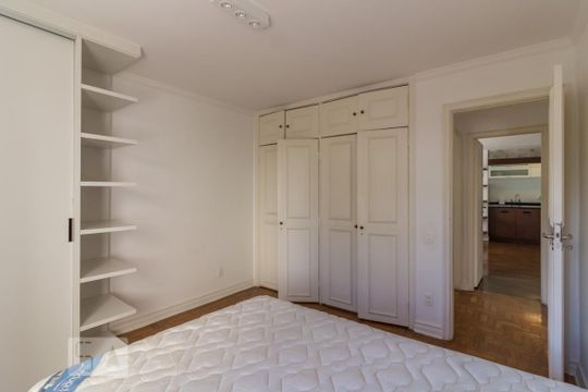 Quarto 1 de apartamento para alugar com 2 quartos, 95m² em Cerqueira César, São Paulo