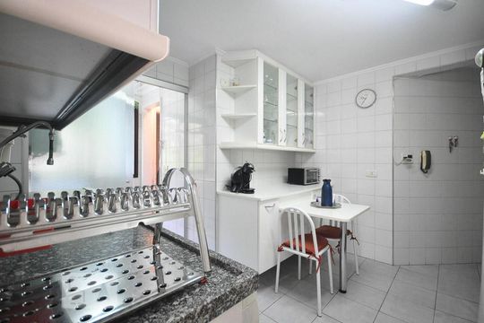 cozinha de apartamento à venda com 2 quartos, 96m² em Vila Andrade, São Paulo