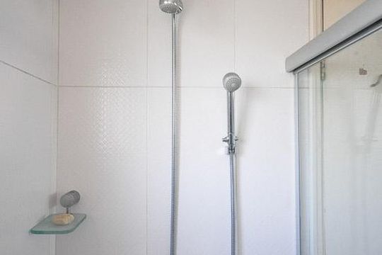 detalhe do banheiro suíte  de apartamento para alugar com 3 quartos, 120m² em Jardim Ampliação, São Paulo