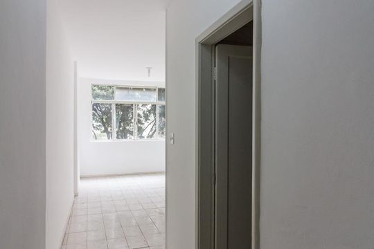 Entrada de kitnet/studio para alugar com 1 quarto, 54m² em Vila Buarque, São Paulo