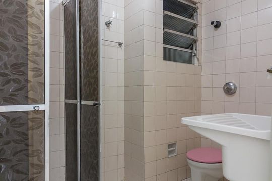 Banheiro/Área de kitnet/studio para alugar com 1 quarto, 54m² em Vila Buarque, São Paulo