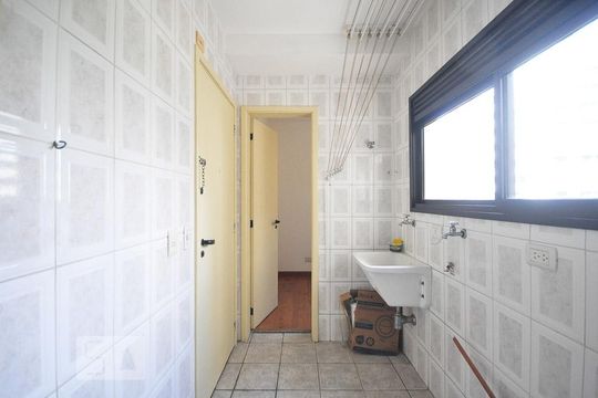 área de serviço de apartamento para alugar com 4 quartos, 135m² em Vila Andrade, São Paulo
