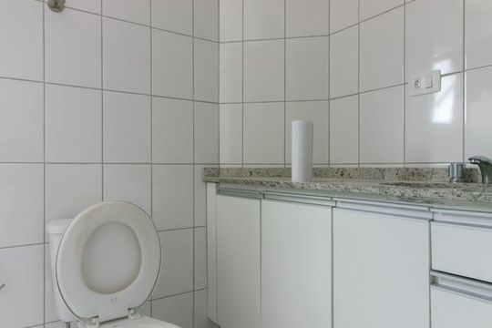 Banheiro da suíte de apartamento à venda com 2 quartos, 85m² em Baeta Neves, São Bernardo do Campo
