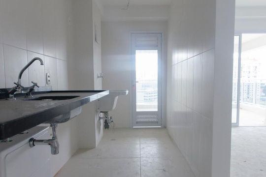 Cozinha de apartamento à venda com 2 quartos, 80m² em Água Branca, São Paulo