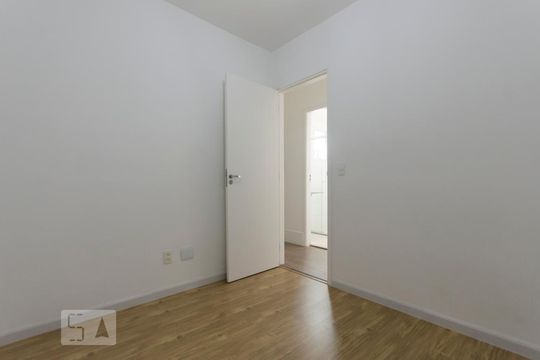 Quarto de apartamento para alugar com 2 quartos, 56m² em Lapa, São Paulo