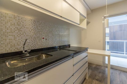 Cozinha de kitnet/studio para alugar com 1 quarto, 36m² em Consolação, São Paulo