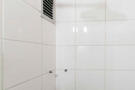 Banheiro social (Chuveiro) de apartamento à venda com 3 quartos, 74m² em Vila Regente Feijó, São Paulo