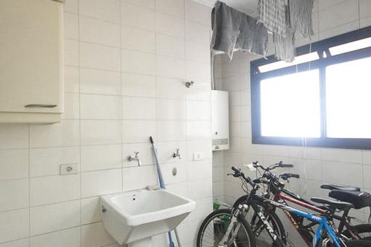 área de serviço de apartamento à venda com 3 quartos, 144m² em Real Parque, São Paulo