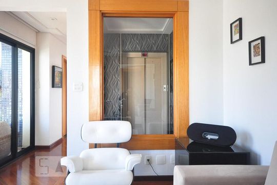 hall de entrada de apartamento para alugar com 3 quartos, 180m² em Vila Suzana, São Paulo