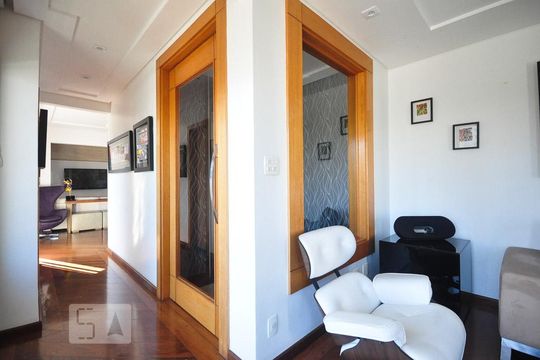 hall de entrada de apartamento para alugar com 3 quartos, 180m² em Vila Suzana, São Paulo