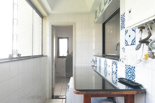 área de serviço de apartamento para alugar com 3 quartos, 180m² em Vila Suzana, São Paulo