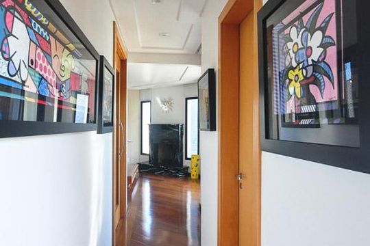 corredor de apartamento para alugar com 3 quartos, 180m² em Vila Suzana, São Paulo