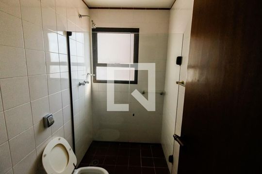 Banheiro da Suíte 1 de apartamento à venda com 3 quartos, 175m² em Jardim Ampliação, São Paulo