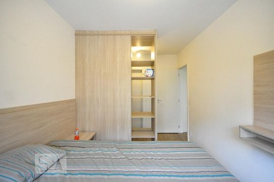 suíte  de apartamento para alugar com 2 quartos, 74m² em Morumbi, São Paulo