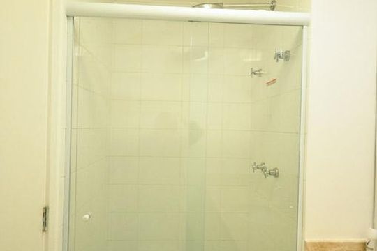 banheiro de apartamento para alugar com 2 quartos, 74m² em Morumbi, São Paulo