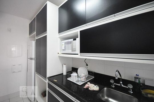 cozinha de apartamento para alugar com 2 quartos, 74m² em Morumbi, São Paulo