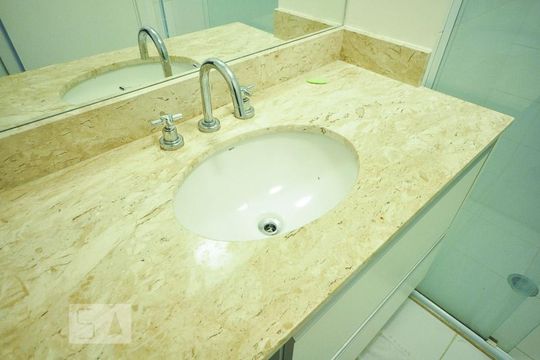 detalhe do banheiro suíte  de apartamento para alugar com 2 quartos, 74m² em Morumbi, São Paulo