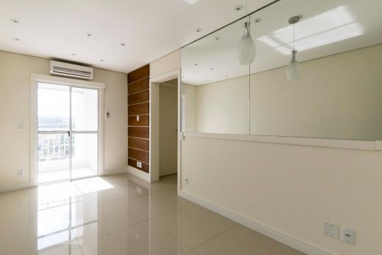 Apartamento à venda com 2 quartos, 55m² em Centro, Guarulhos