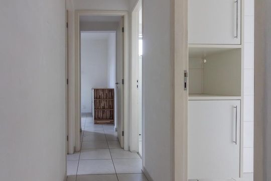 Corredor de apartamento à venda com 2 quartos, 56m² em Saúde, São Paulo