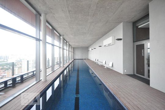 piscina de kitnet/studio à venda com 1 quarto, 43m² em Brooklin Paulista, São Paulo