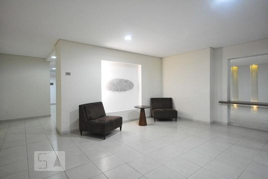 hall social de apartamento para alugar com 2 quartos, 96m² em Vila Andrade, São Paulo