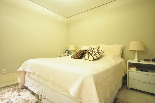 suíte 2 de apartamento para alugar com 2 quartos, 96m² em Vila Andrade, São Paulo