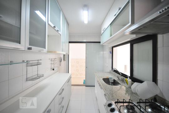 Cozinha de apartamento à venda com 3 quartos, 86m² em Vila Progredior, São Paulo