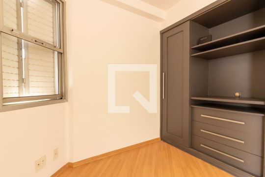Quarto 1 de apartamento para alugar com 2 quartos, 56m² em Sumarezinho, São Paulo