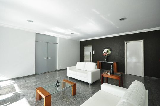 hall social de kitnet/studio à venda com 3 quartos, 125m² em Vila Andrade, São Paulo