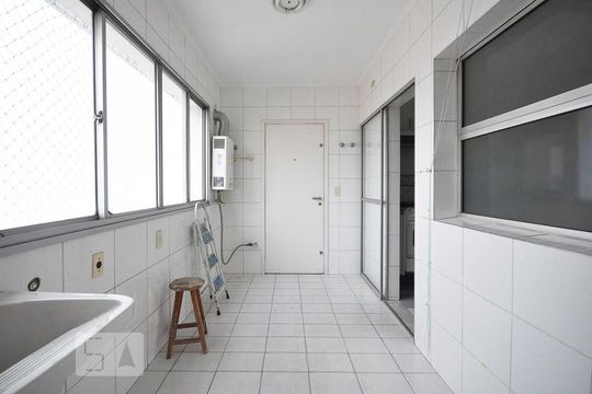 área de serviço de kitnet/studio à venda com 3 quartos, 125m² em Vila Andrade, São Paulo