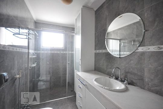 banheiro de kitnet/studio à venda com 3 quartos, 125m² em Vila Andrade, São Paulo