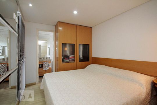 Suíte de apartamento à venda com 3 quartos, 75m² em Vila Gomes Cardim, São Paulo