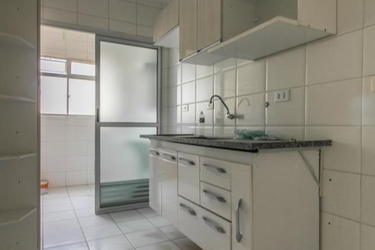 Cozinha de apartamento para alugar com 3 quartos, 60m² em Fundação, São Caetano do Sul