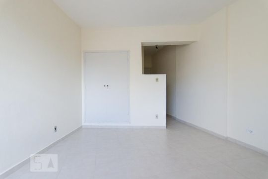 Quarto/sala de kitnet/studio para alugar com 1 quarto, 35m² em Vila Itapura, Campinas