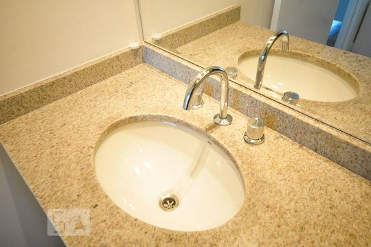 detalhe do banheiro suíte  de apartamento à venda com 1 quarto, 50m² em Campo Belo, São Paulo