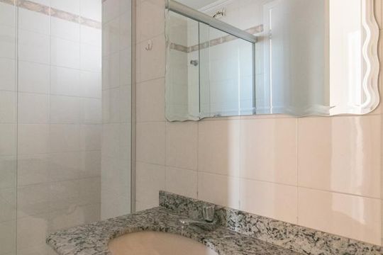 Banheiro de apartamento para alugar com 2 quartos, 70m² em Santo Antônio, São Caetano do Sul