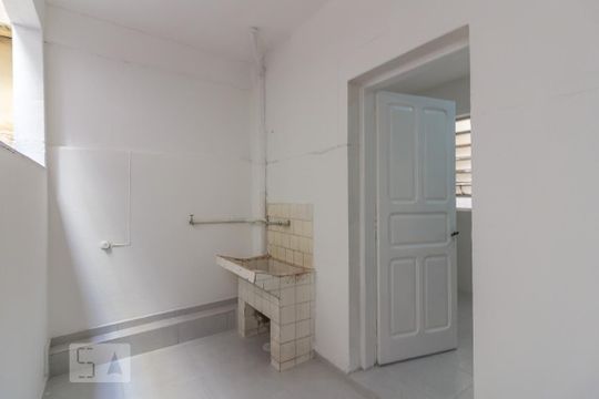 Área de serviço de apartamento para alugar com 2 quartos, 80m² em Cambuci, São Paulo