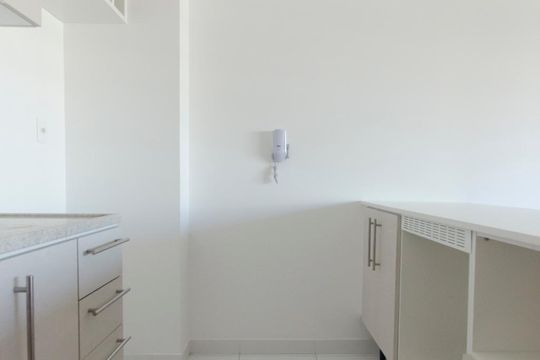 Cozinha de apartamento à venda com 1 quarto, 47m² em Parque Industrial Tomas Edson, São Paulo