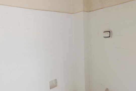 Banheiro de serviço de apartamento para alugar com 2 quartos, 100m² em Ipiranga, São Paulo