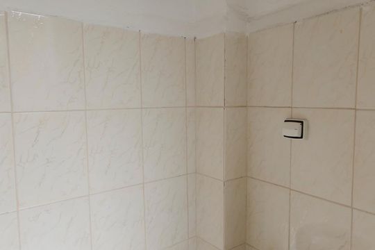 Banheiro de serviço de apartamento para alugar com 2 quartos, 100m² em Ipiranga, São Paulo