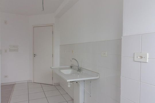Cozinha de apartamento para alugar com 1 quarto, 33m² em Cambuci, São Paulo